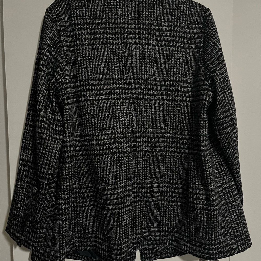 Blazer - Picture 2 of 4
